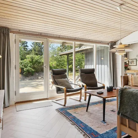 Cozy In With Wifi Holiday home