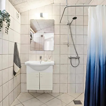 Cozy In With Wifi 度假居 *